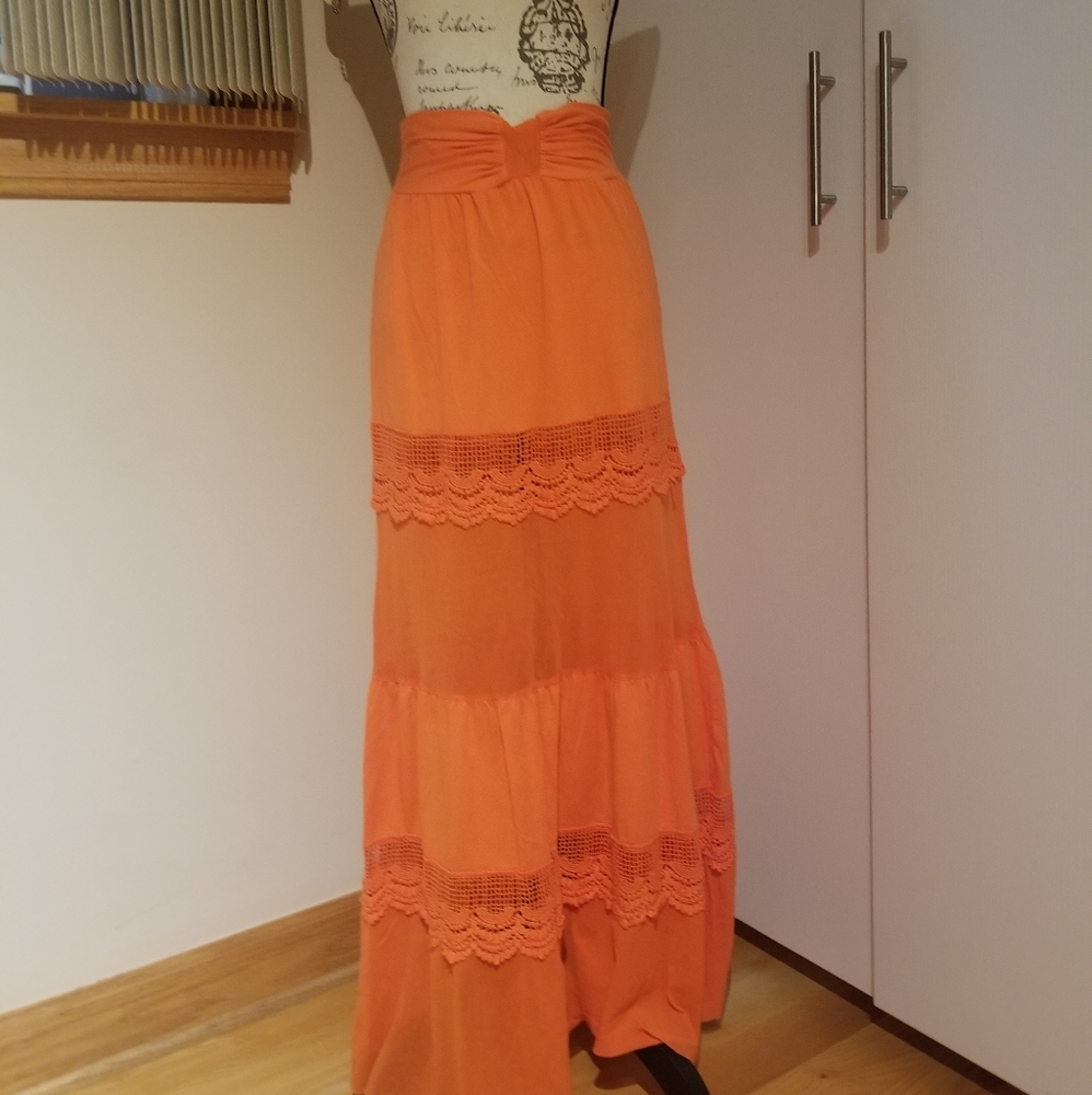 Nightcap maxi skirt size 2